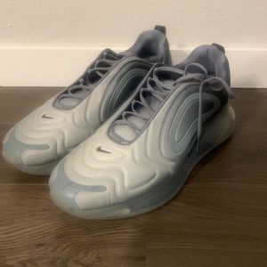 Grey AirMax 720
